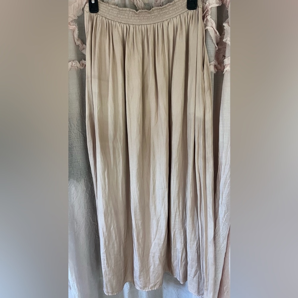 American Eagle Outfitters blush A-Line Skirt